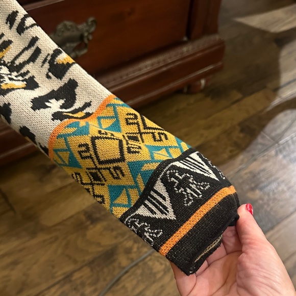 Yahada Cream and Black Patterned Cardigan - Picture 7 of 7